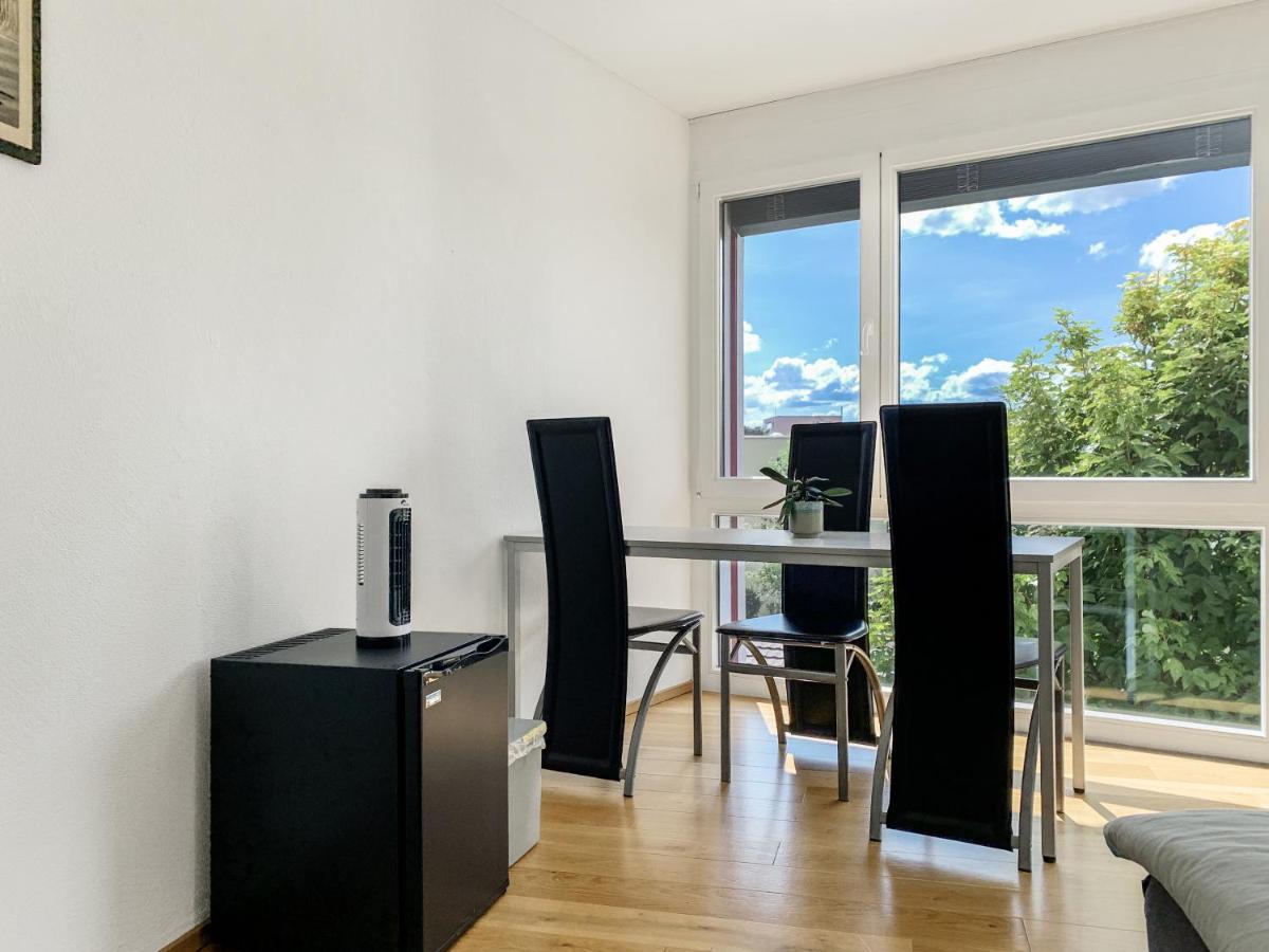 Haus Zur Lilie Hotel Hinwil Kültér fotó